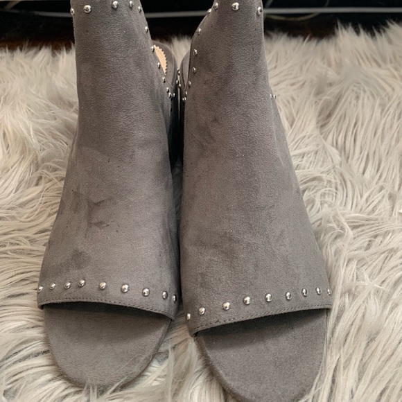 Sam Edelman Gray Studded Heels - Picture 3 of 6
